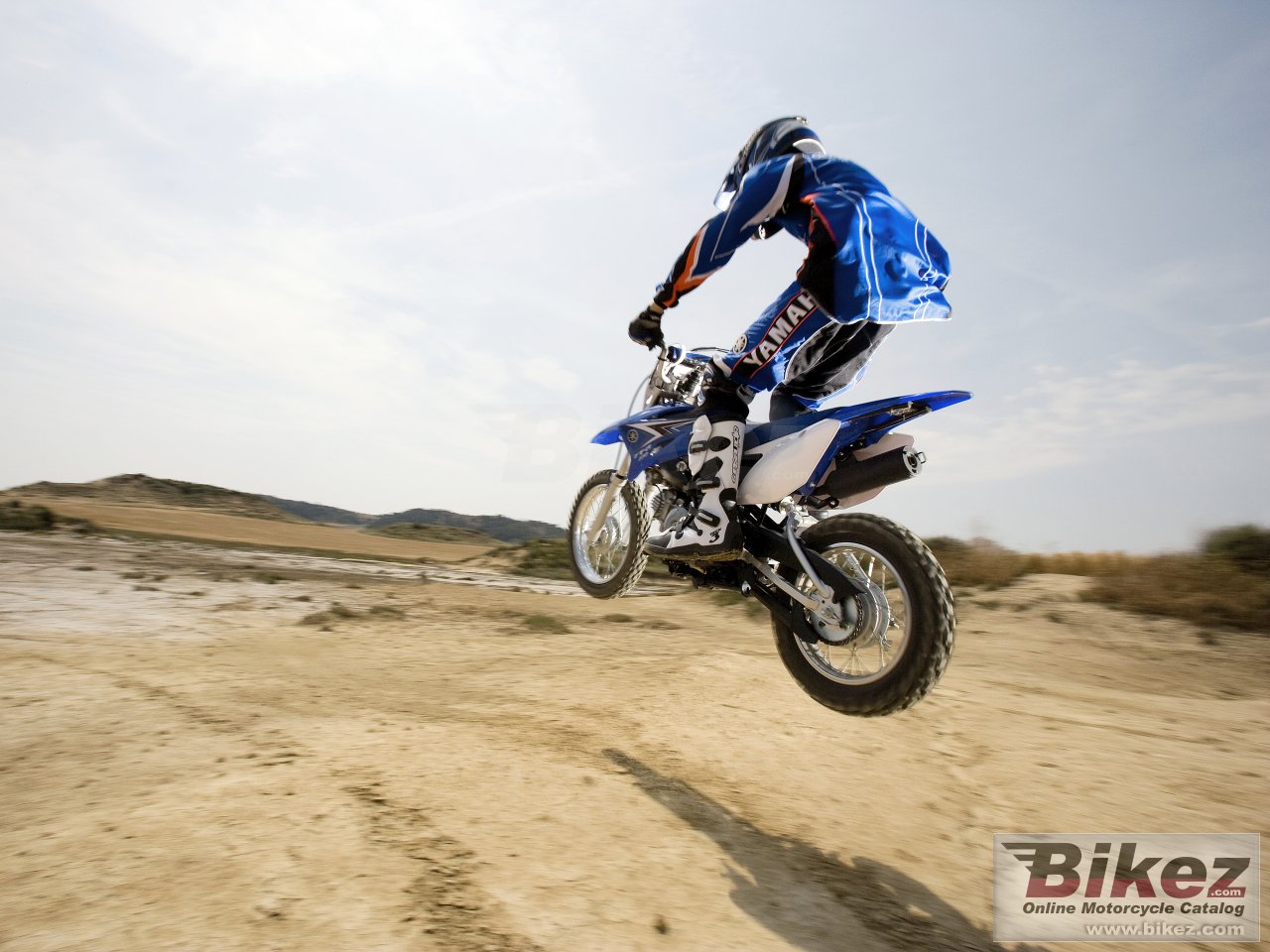 Big Yamaha tt-r110e picture and wallpaper from Bikez.com